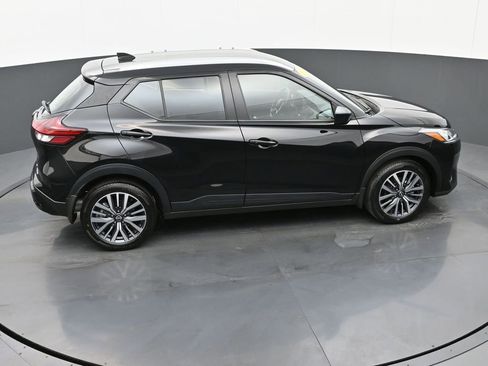 Used 2024 Nissan Kicks SV image 43