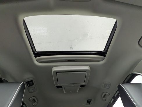 New 2026 Honda Odyssey Touring image 7