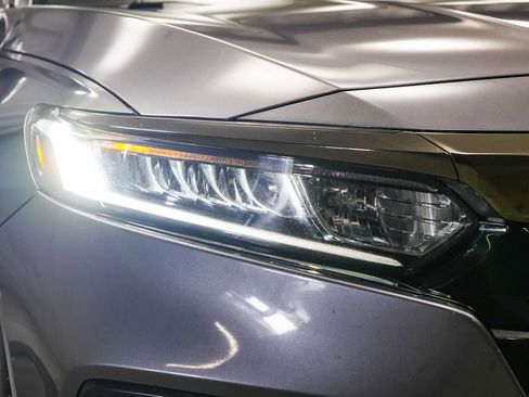 Used 2020 Honda Accord Sport image 4