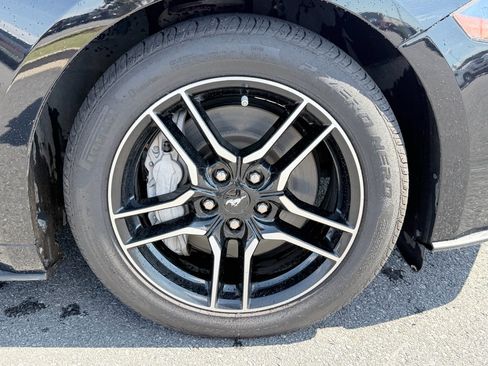 Used 2021 Ford Mustang GT RWD image 13