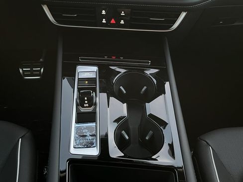 New 2026 Volkswagen Atlas SEL Premium R-Line AWD/4WD image 9