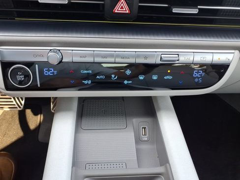 Certified 2023 Hyundai Ioniq 6 Limited RWD image 22