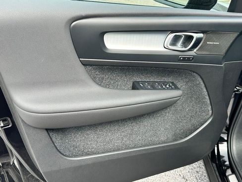 New 2026 Volvo XC40 B5 Ultra w/ Protection Package Premier image 22