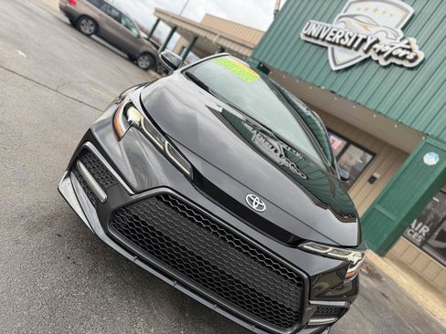 Used 2020 Toyota Corolla SE w/ SE Premium Package image 9