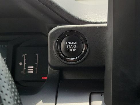 Used 2024 Toyota Tacoma SR AWD/4WD image 17