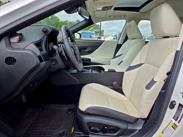 Certified 2025 Lexus ES 350 w/ Premium Package FWD image 9