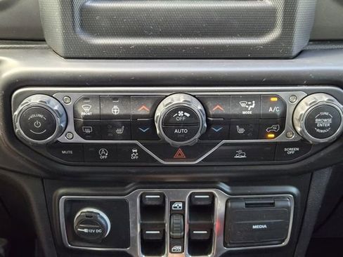 Certified 2022 Jeep Wrangler Unlimited Sport S image 19