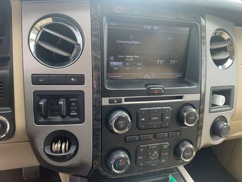 Used 2015 Ford Expedition Limited w/ Equipment Group 301A RWD image 13