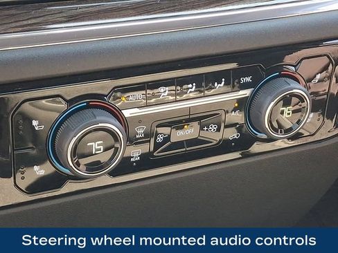 Used 2023 Chevrolet Silverado 1500 LT AWD/4WD image 14