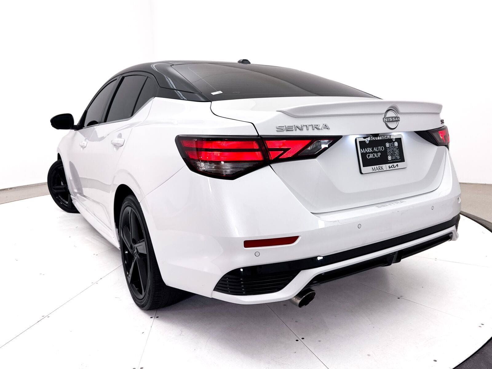 Used 2024 Nissan Sentra SR w/ SR Premium Package FWD image 9
