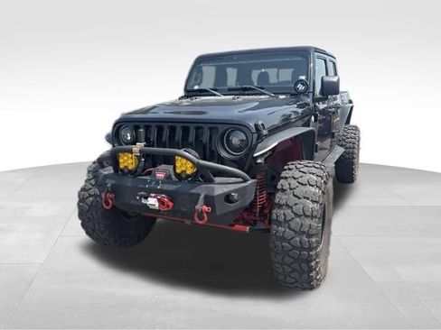Used 2020 Jeep Gladiator Overland AWD/4WD image 2