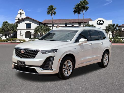 Used 2023 Cadillac XT6 Luxury w/ LPO, Floor Liner Package image 5