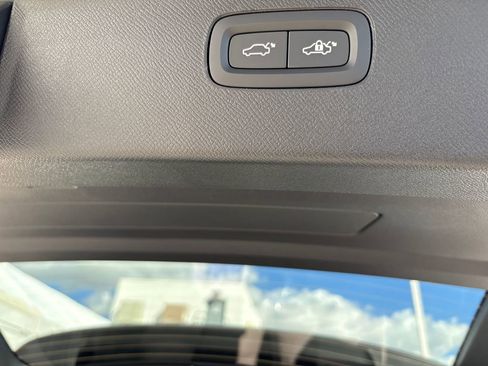 New 2026 Volvo XC90 B6 Plus w/ Protection Package Premier image 12