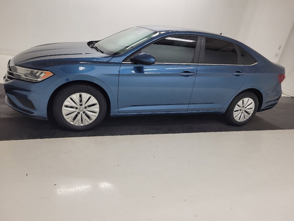 Used 2020 Volkswagen Jetta SE FWD image 2