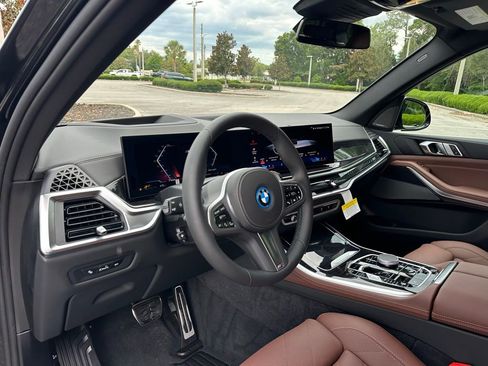New 2026 BMW X5 xDrive50e w/ M Sport Package AWD/4WD image 10