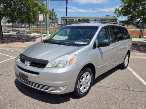 Used 2005 Toyota Sienna LE AWD/4WD image 1