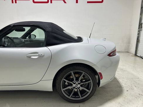Used 2016 MAZDA MX-5 Miata Grand Touring RWD image 4