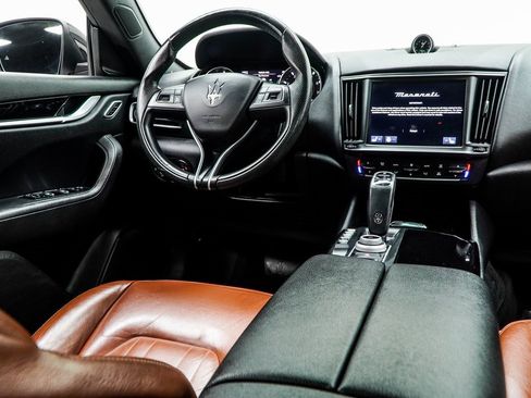 Used 2022 Maserati Levante GT image 19