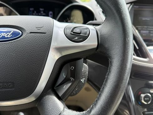 Used 2014 Ford Escape Titanium w/ Equipment Group 401A AWD/4WD image 19
