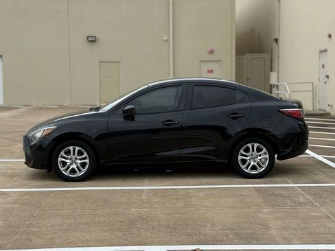 Used 2016 Scion iA FWD image 5