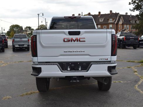 New 2026 GMC Sierra 2500 AT4 w/ AT4 Premium Plus Package image 9