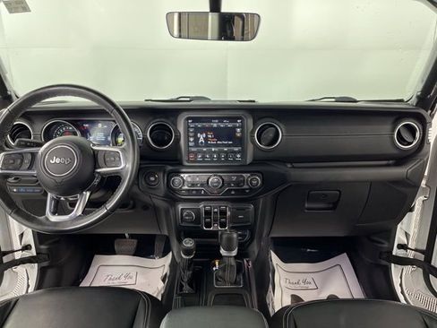 Used 2022 Jeep Wrangler Unlimited Sahara w/ Cold Weather Group image 39