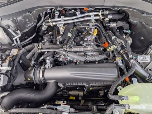 New 2026 Ford Explorer Active AWD/4WD image 22