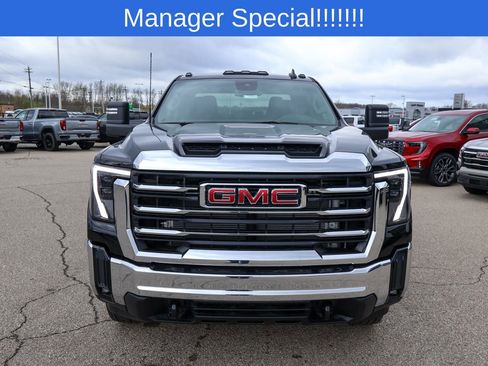 New 2026 GMC Sierra 3500 SLE AWD/4WD image 7