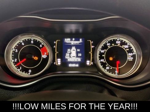 Used 2021 Jeep Cherokee Latitude FWD image 34