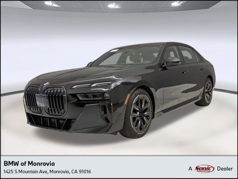 Used 2025 BMW 760i xDrive AWD/4WD image 1