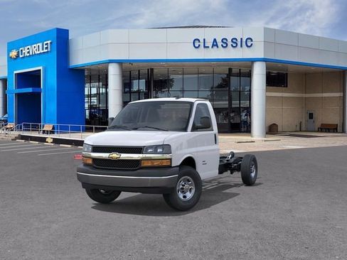 New 2025 Chevrolet Express 3500 w/ Power Convenience Package RWD image 8