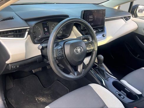 Used 2023 Toyota Corolla LE FWD image 17