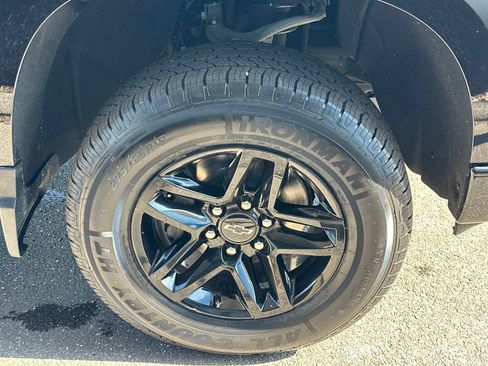 Used 2022 Chevrolet Silverado 1500 Custom Trail Boss AWD/4WD image 12