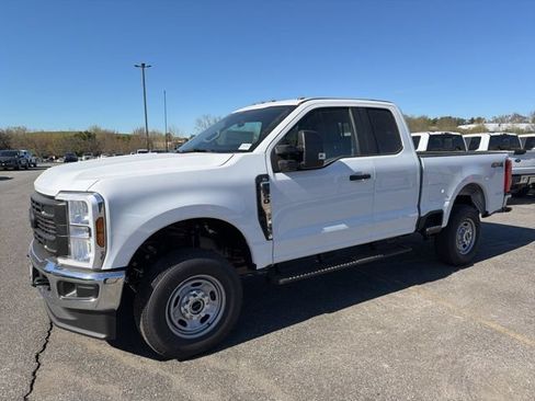 New 2026 Ford F350 XL w/ XL Chrome Package AWD/4WD image 7