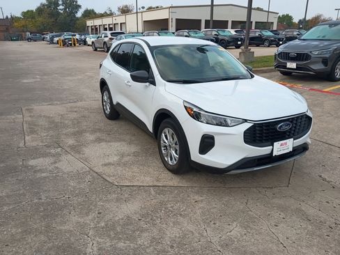 Used 2025 Ford Escape Active image 6