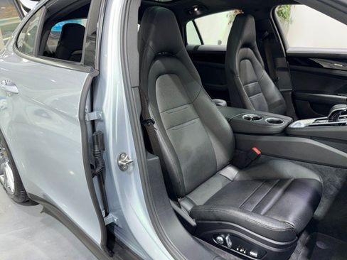 Used 2018 Porsche Panamera RWD image 64