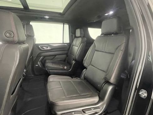 Used 2022 Chevrolet Suburban RST w/ Luxury Package image 45