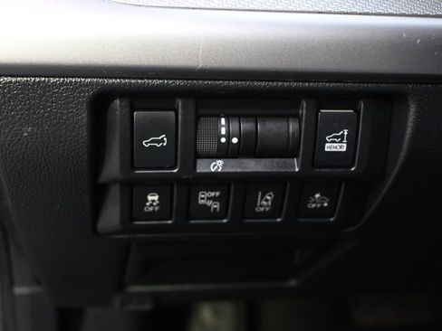 Used 2019 Subaru Outback 2.5i Premium image 23