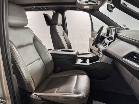 Used 2021 GMC Yukon SLT w/ SLT Luxury Plus Package image 12