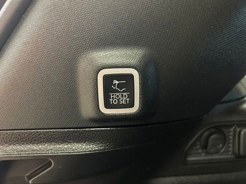 Used 2023 Jeep Grand Cherokee Altitude AWD/4WD image 22