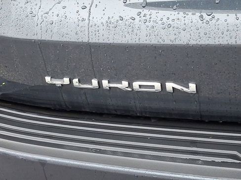 Used 2021 GMC Yukon XL Denali w/ Denali Premium Package image 32