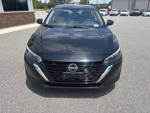 Used 2025 Nissan Sentra SV FWD image 10