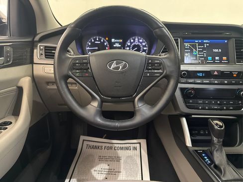 Used 2015 Hyundai Sonata Limited w/ Option Group 06 FWD image 29