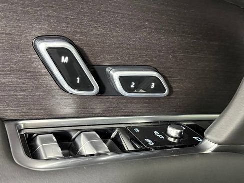 Used 2024 Land Rover Range Rover SE AWD/4WD image 21