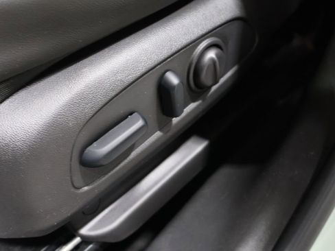 Used 2025 Chevrolet TrailBlazer ACTIV w/ Convenience Package image 11