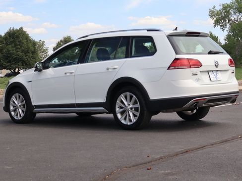 Used 2018 Volkswagen Golf Alltrack S AWD/4WD image 7