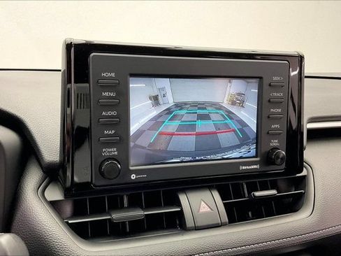 Used 2022 Toyota RAV4 LE AWD/4WD image 23