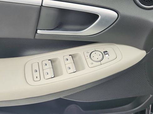 Used 2025 Hyundai Sonata SEL FWD image 21