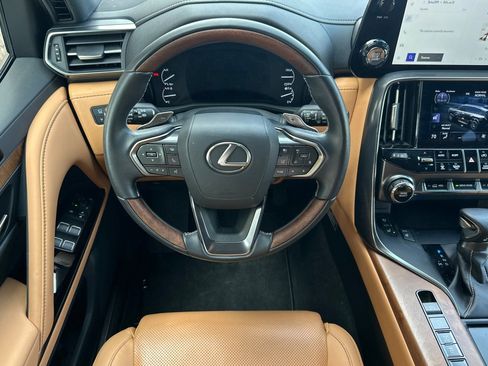 Certified 2024 Lexus LX 600 4WD w/ Luxury Package image 16