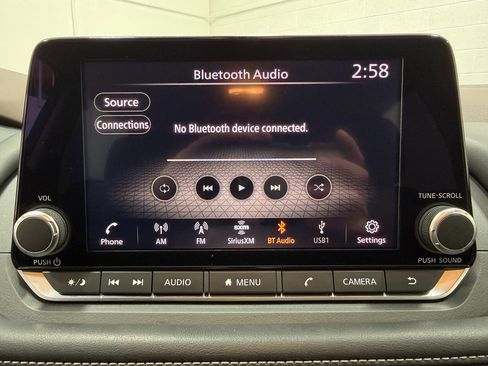 Used 2022 Nissan Rogue SV image 17